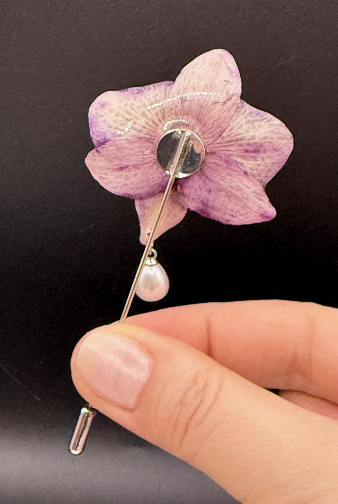  Brosă Florală din Orhidee Naturală � Accesoriu Handmade Elegant - bijuterii - broșe - Artynos.ro