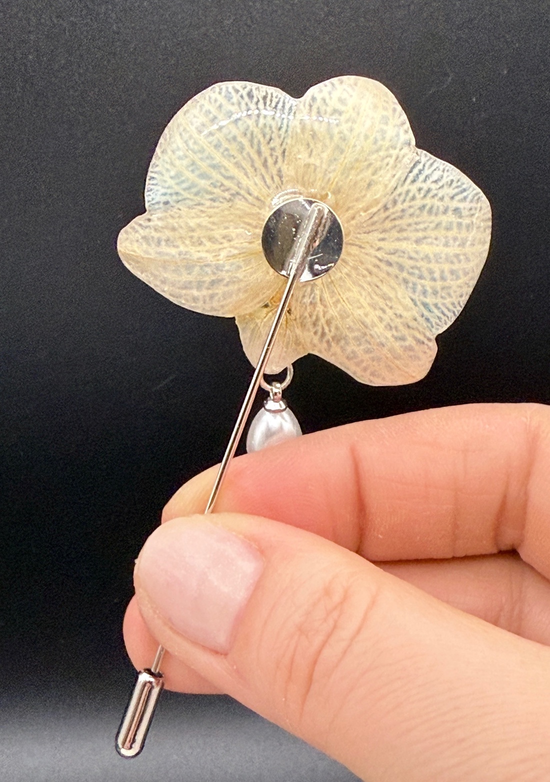 Broșă Elegantă din Orhidee Naturală � Detaliu Floral star dust albastru - bijuterii - broșe - Artynos.ro