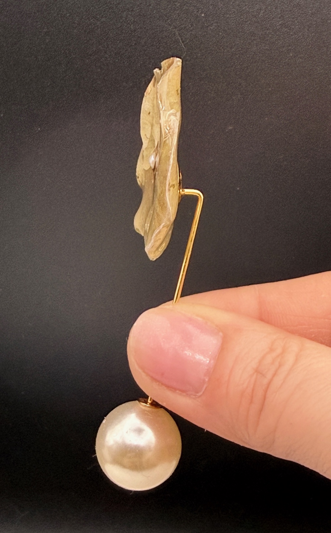 Broșă cu Hortensie verde Naturală în Rășină � Bijuterie Florală Elegantă Handmade - bijuterii - broșe - Artynos.ro