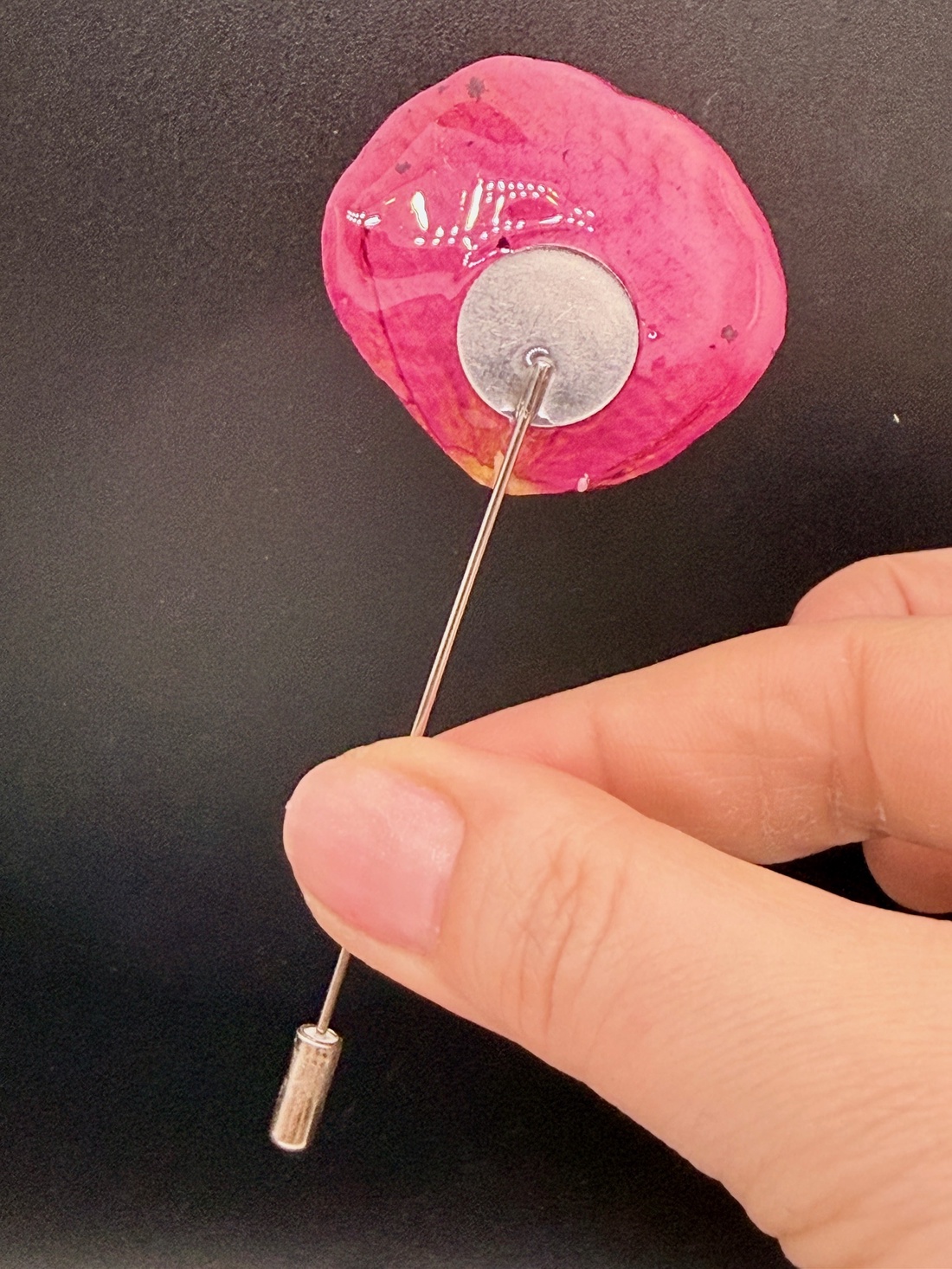 Broșă Elegantă cu Petală de Trandafir Naturală Roz - bijuterii - broșe - Artynos.ro