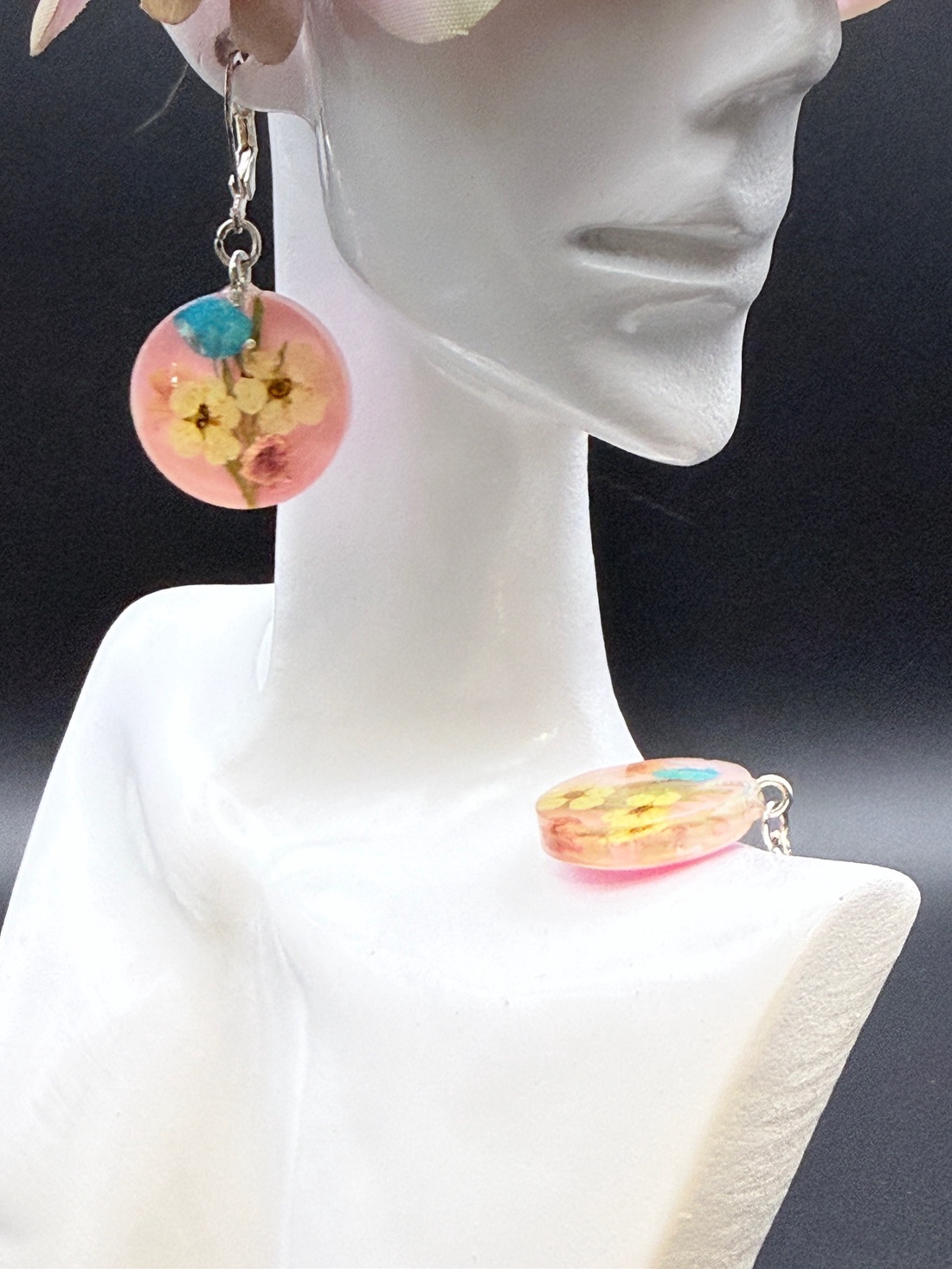 Cercei tip terariu cu flori naturale � bijuterii handmade - bijuterii - cercei - cercei hoops - Artynos.ro