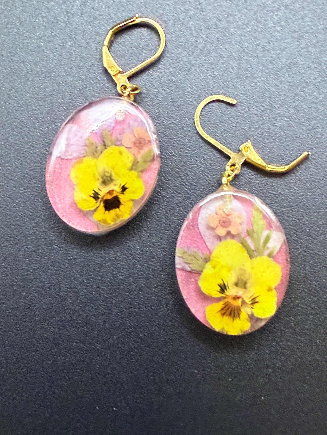 Cercei florali tip buchet � bijuterii naturale handmade - bijuterii - cercei - cercei hoops - Artynos.ro