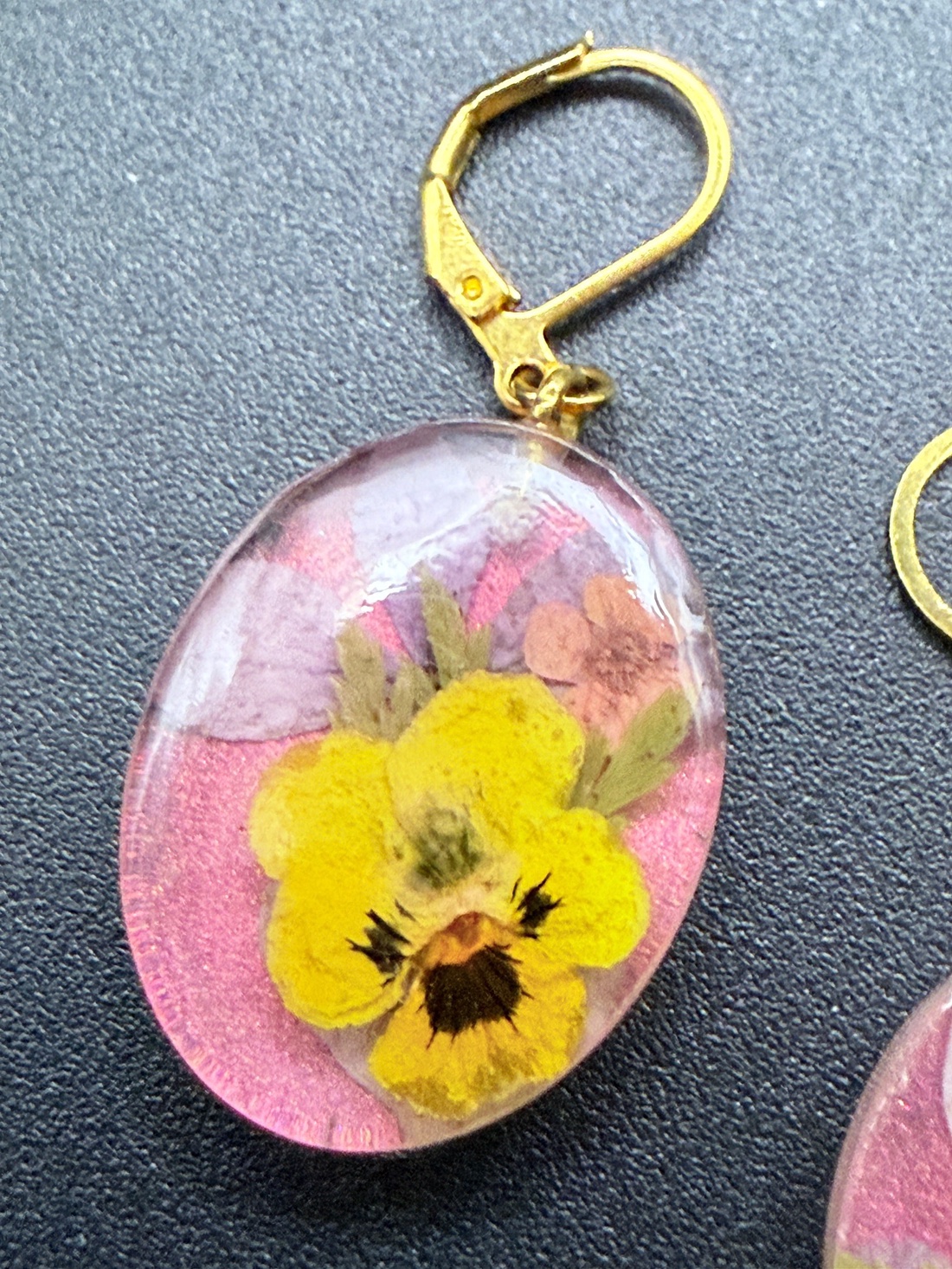 Cercei florali tip buchet � bijuterii naturale handmade - bijuterii - cercei - cercei hoops - Artynos.ro