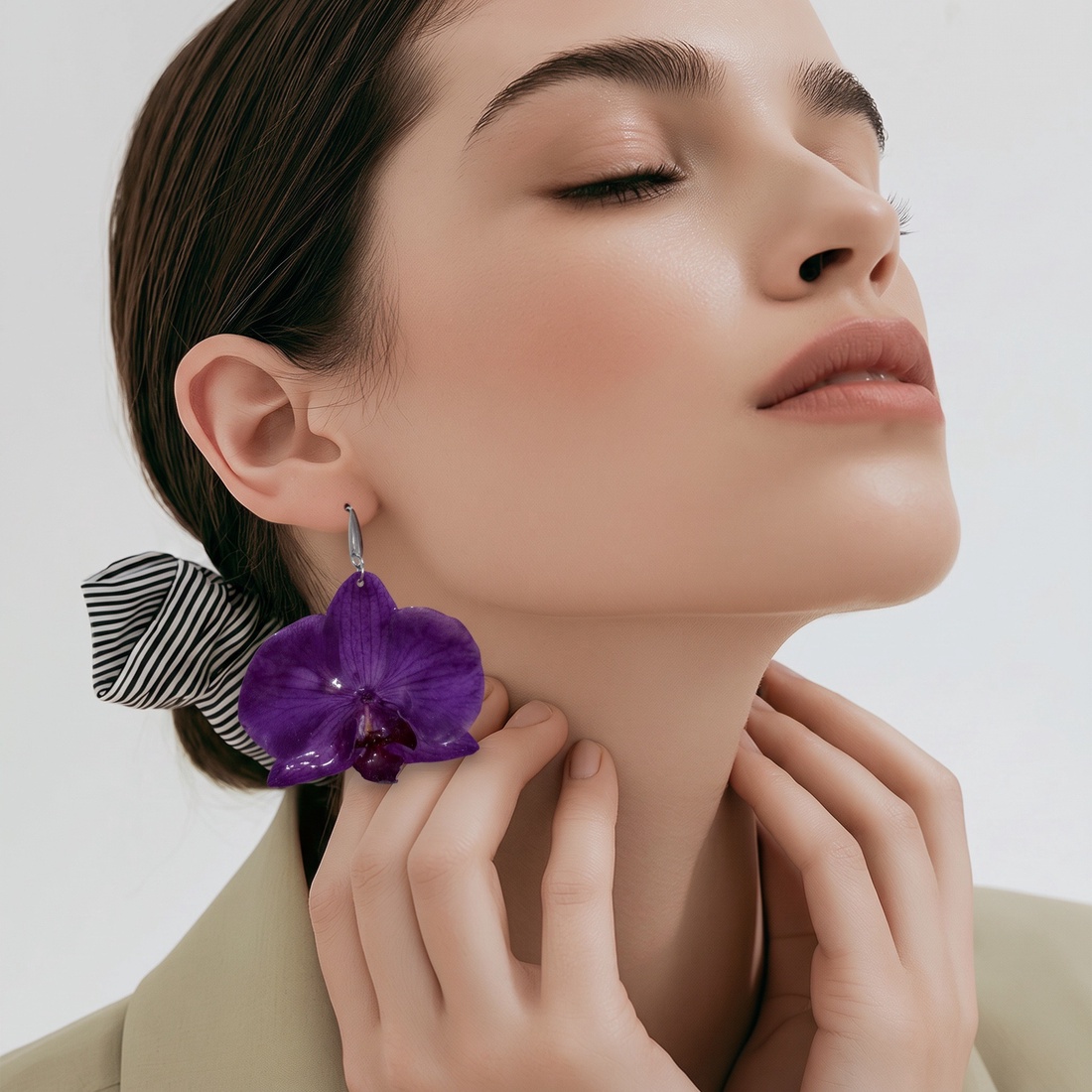 Cercei handmade cu orhidee Phalaenopsis mov naturală - Bijuterii unicat in rășină - bijuterii - cercei - cercei din rășină - Artynos.ro
