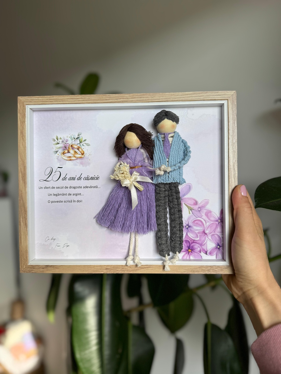 ORNAMENT TABLOU CU PĂPUȘI MACRAME_CADOU FAMILIE_2 persoane - casă & stil de viață - accesorii pentru decorat casa - decorațiuni de pereți, decorațiuni suspendate - decorațiuni perete, macramé - Artynos.ro ORNAMENT TABLOU CU PĂPUȘI MACRAME_CADOU FAMILIE_2 persoane - casă & stil de viață - accesorii pentru decorat casa - decorațiuni de pereți, decorațiuni suspendate - decorațiuni perete, macramé - Artynos.ro