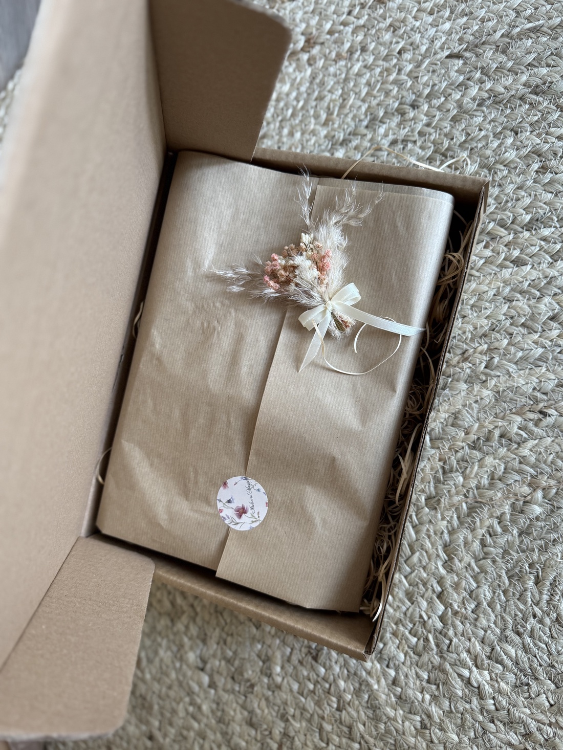 Ornament Cu Păpușă Macrame Cadou Prima Aniversare Botez Nasa sau Mama - casă & stil de viață - accesorii pentru decorat casa - decorațiuni de pereți, decorațiuni suspendate - decorațiuni perete, macramé - Artynos.ro Ornament Cu Păpușă Macrame Cadou Prima Aniversare Botez Nasa sau Mama - casă & stil de viață - accesorii pentru decorat casa - decorațiuni de pereți, decorațiuni suspendate - decorațiuni perete, macramé - Artynos.ro