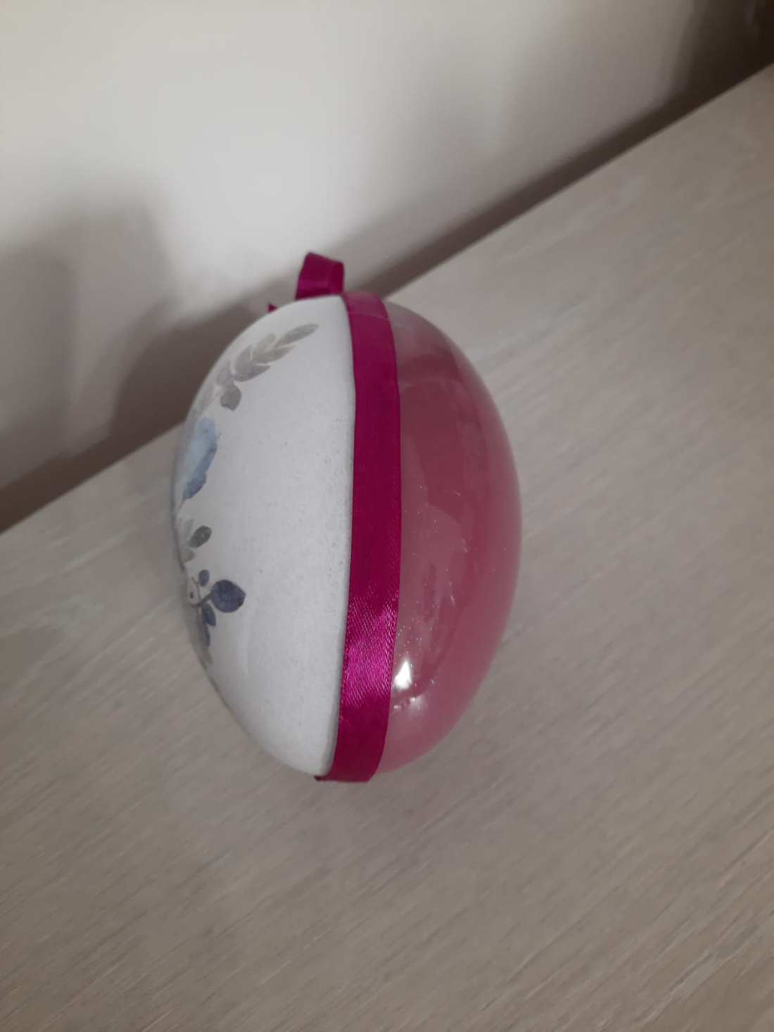 Decoratiune ou mare, cu model flori albastre - casă & stil de viață - accesorii pentru decorat casa - decorațiuni de masă și decorațiuni pentru rafturi - decorațiuni de masă - Artynos.ro Decoratiune ou mare, cu model flori albastre - casă & stil de viață - accesorii pentru decorat casa - decorațiuni de masă și decorațiuni pentru rafturi - decorațiuni de masă - Artynos.ro