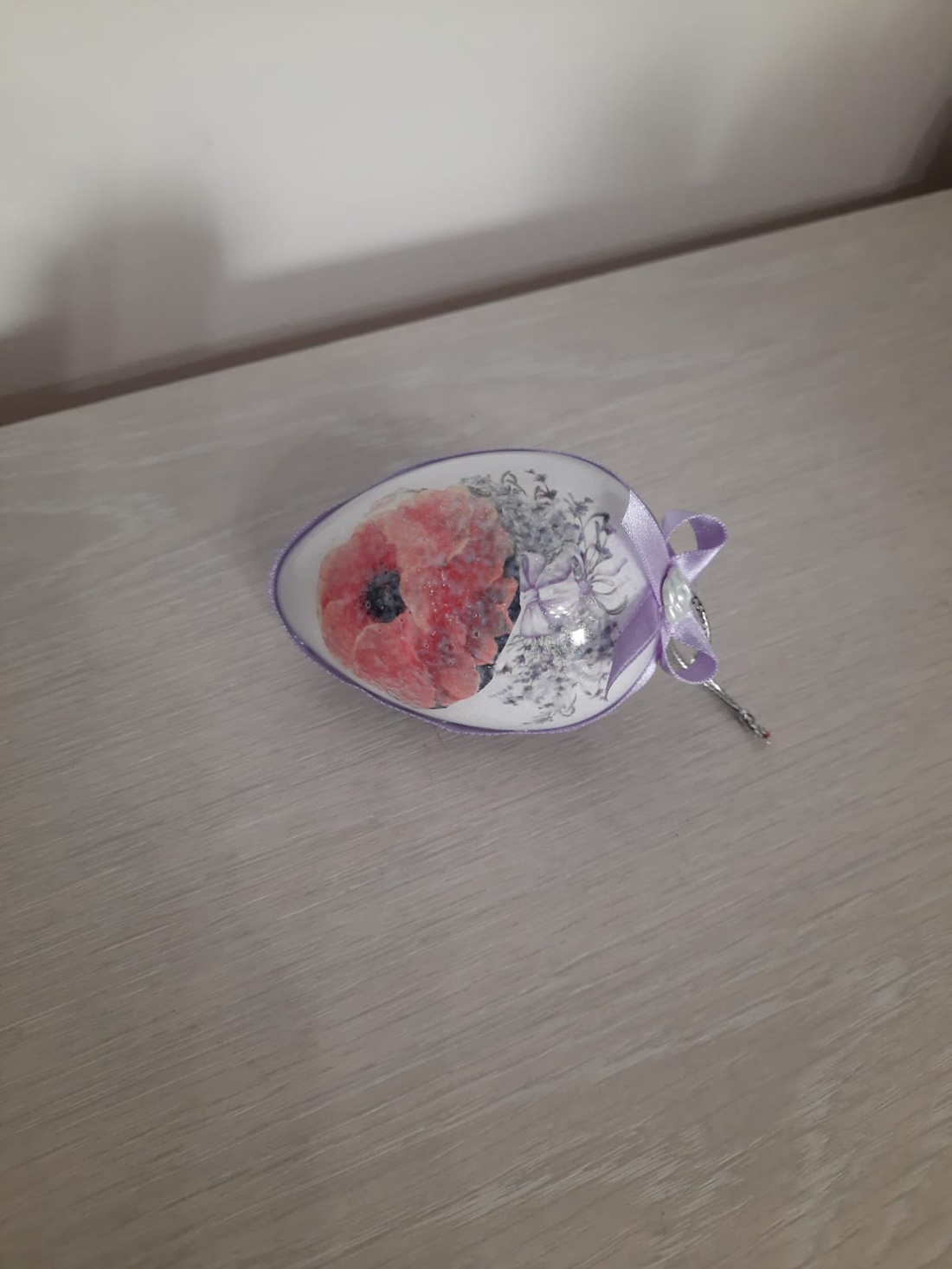 Decoratiune ou cu funda mov - casă & stil de viață - accesorii pentru decorat casa - decorațiuni de masă și decorațiuni pentru rafturi - decorațiuni de masă - Artynos.ro Decoratiune ou cu funda mov - casă & stil de viață - accesorii pentru decorat casa - decorațiuni de masă și decorațiuni pentru rafturi - decorațiuni de masă - Artynos.ro