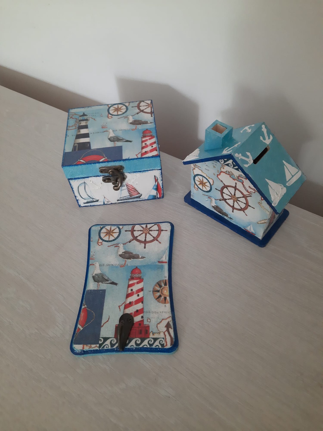 Set pusculita cu motive marine - casă & stil de viață - accesorii pentru decorat casa - decorațiuni de masă și decorațiuni pentru rafturi - cutii decor, cutii de suveniruri - Artynos.ro Set pusculita cu motive marine - casă & stil de viață - accesorii pentru decorat casa - decorațiuni de masă și decorațiuni pentru rafturi - cutii decor, cutii de suveniruri - Artynos.ro