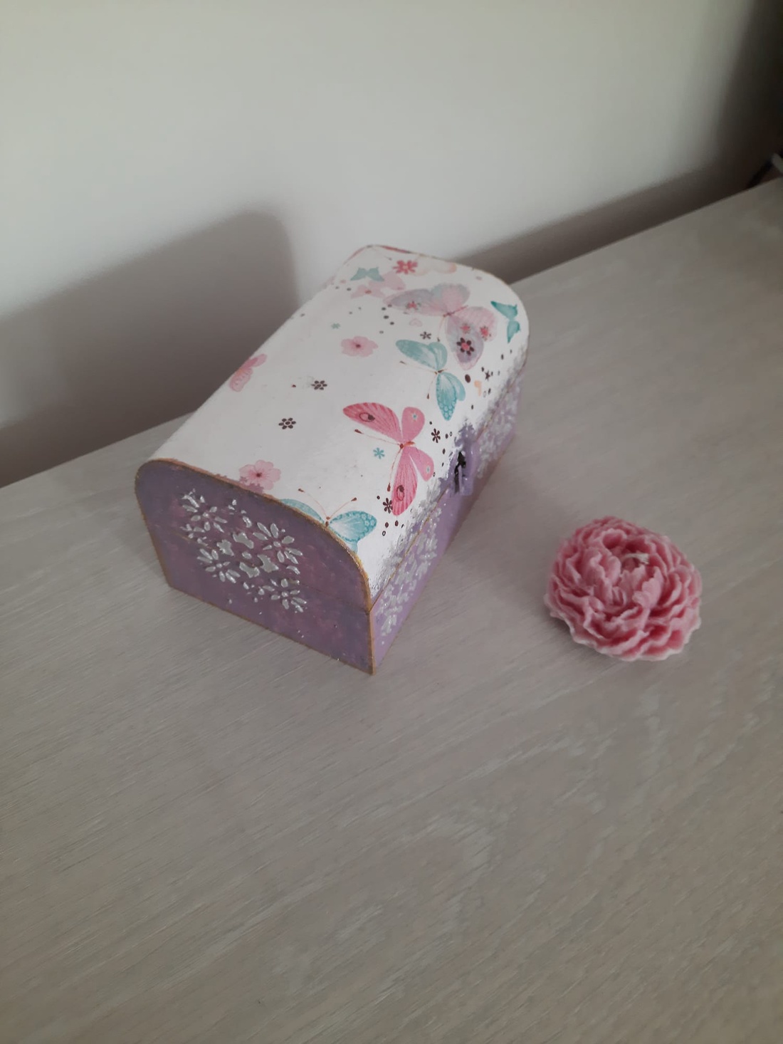 Caseta bijuterii cu fluturi - casă & stil de viață - accesorii pentru decorat casa - decorațiuni de masă și decorațiuni pentru rafturi - decorațiuni de masă - Artynos.ro Caseta bijuterii cu fluturi - casă & stil de viață - accesorii pentru decorat casa - decorațiuni de masă și decorațiuni pentru rafturi - decorațiuni de masă - Artynos.ro