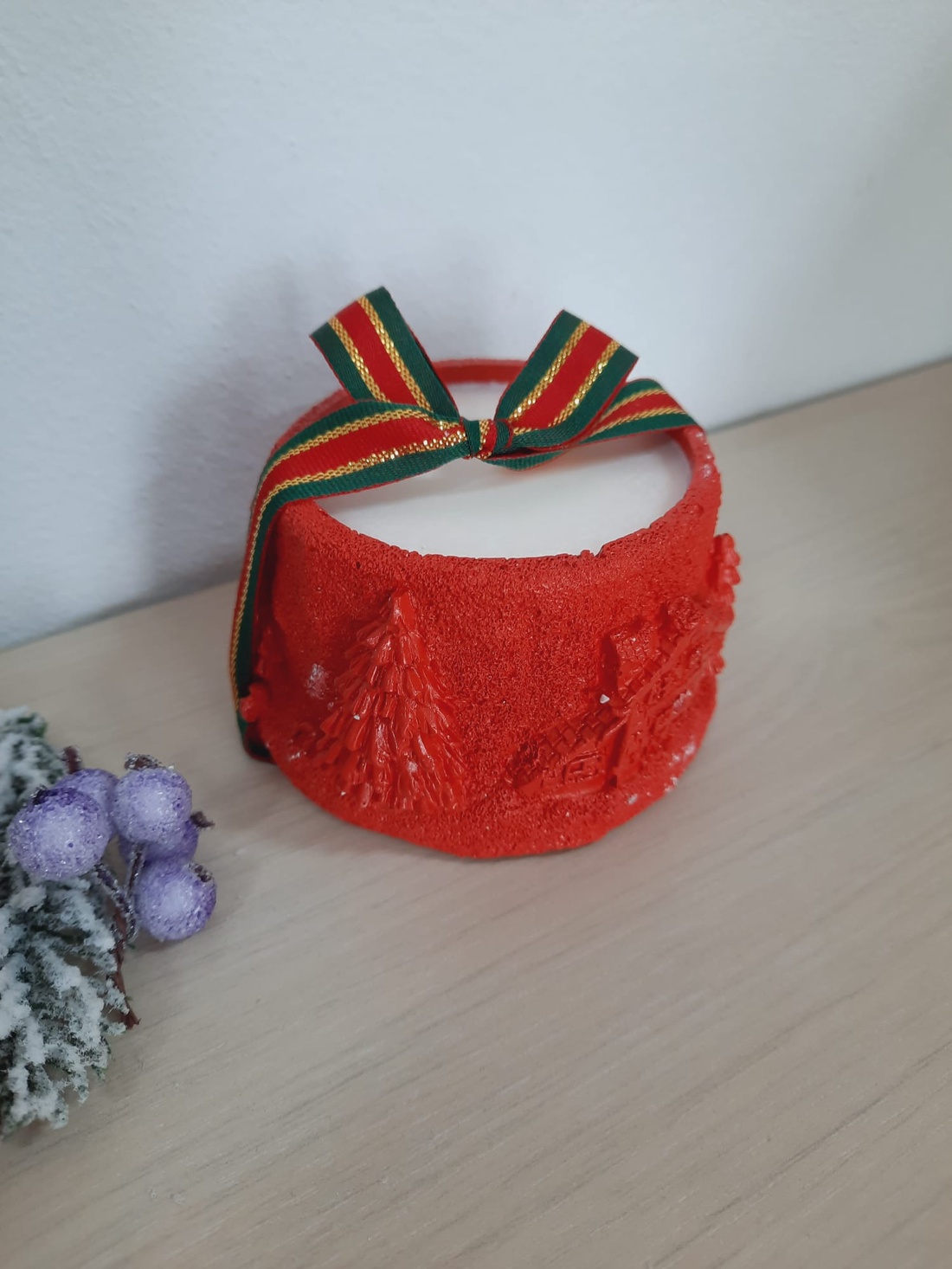 Lumanare parfumata in recipient rosu - casă & stil de viață - lumânări, parfumuri, arome - lumânare - lumânări artizanale - Artynos.ro