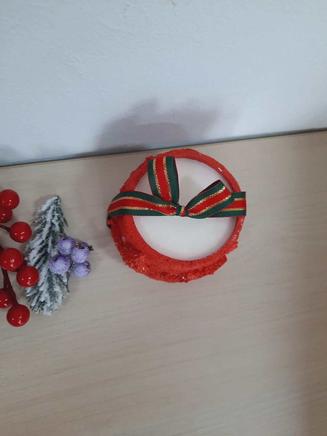 Lumanare parfumata in recipient rosu - casă & stil de viață - lumânări, parfumuri, arome - lumânare - lumânări artizanale - Artynos.ro