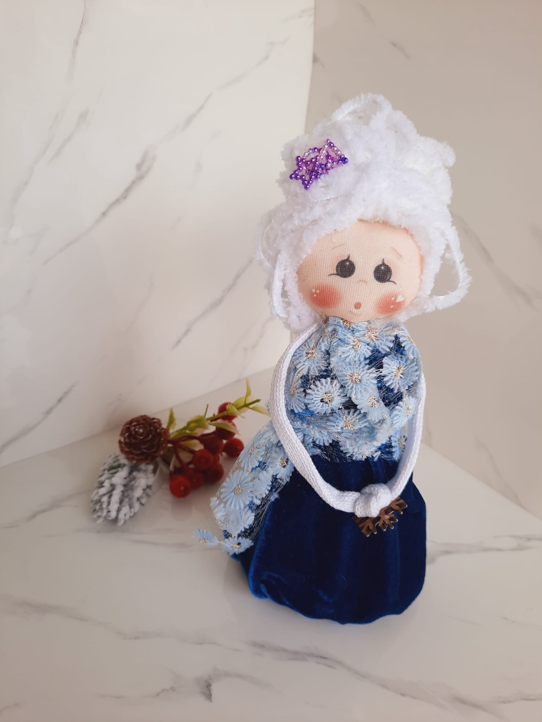 Doamna din cor cu rochie turcoise - jucării și echipamente pentru copii - jucării și accesorii pentru copii - păpuși de joacă - Artynos.ro Doamna din cor cu rochie turcoise - jucării și echipamente pentru copii - jucării și accesorii pentru copii - păpuși de joacă - Artynos.ro