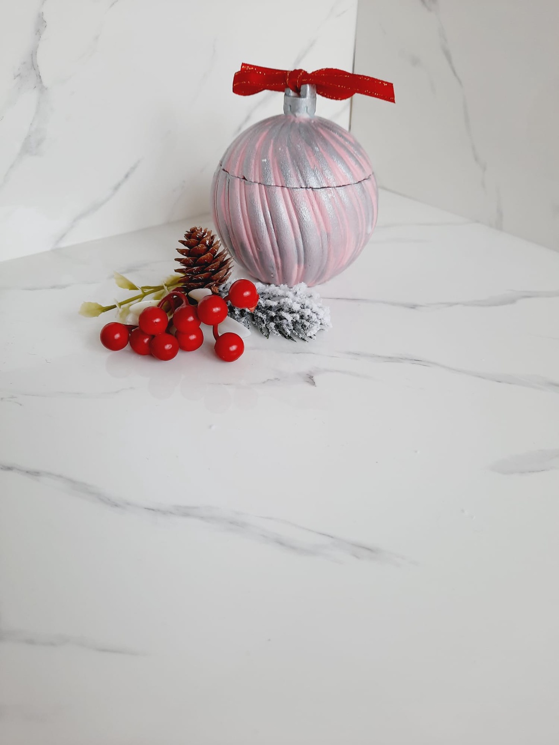 Glob roz lumanare - crăciun - decorațiuni de crăciun de casă - globuri de crăciun - Artynos.ro Glob roz lumanare - crăciun - decorațiuni de crăciun de casă - globuri de crăciun - Artynos.ro