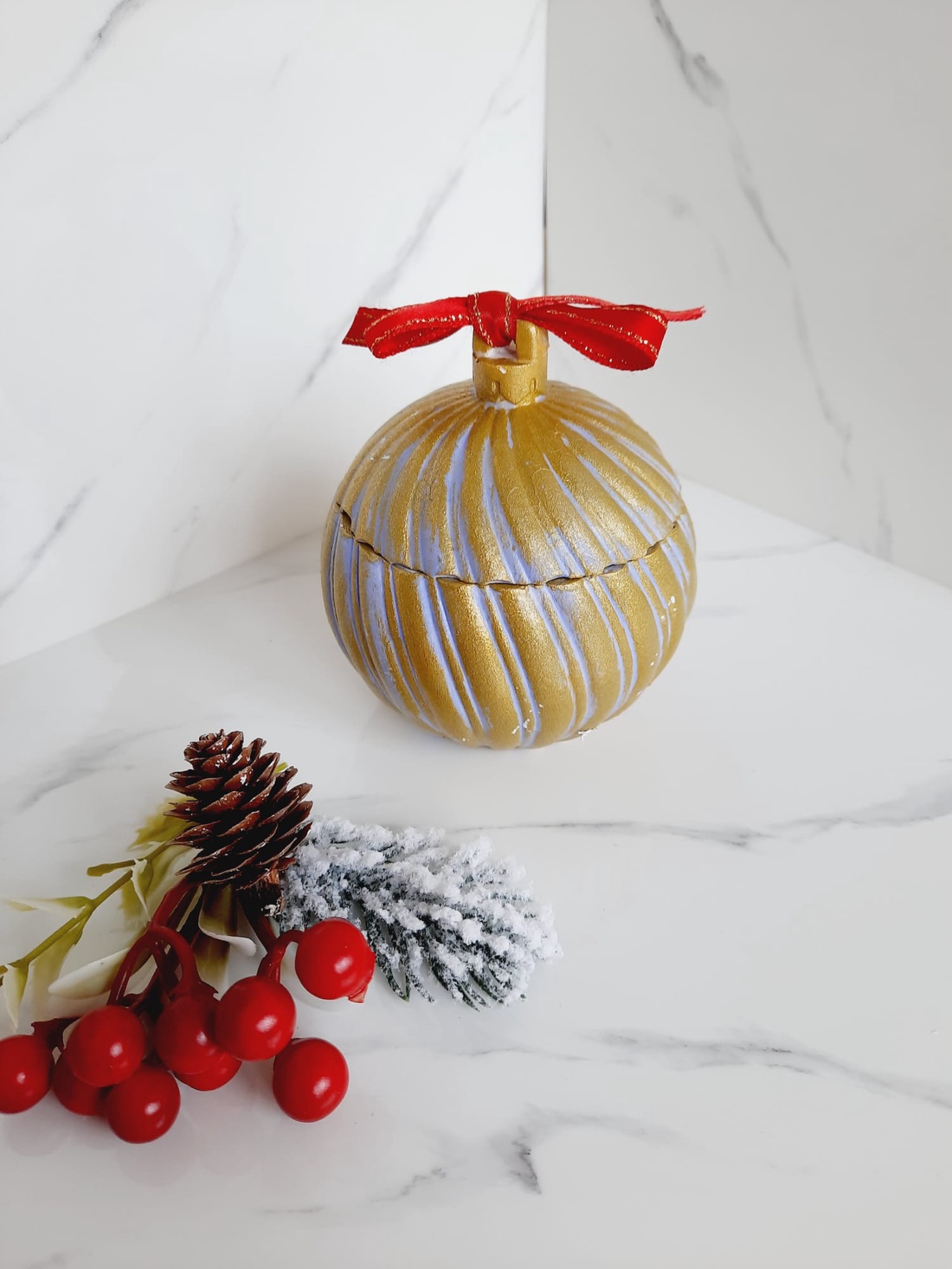 Glob mov lumanare - crăciun - decorațiuni de crăciun de casă - globuri - Artynos.ro Glob mov lumanare - crăciun - decorațiuni de crăciun de casă - globuri - Artynos.ro