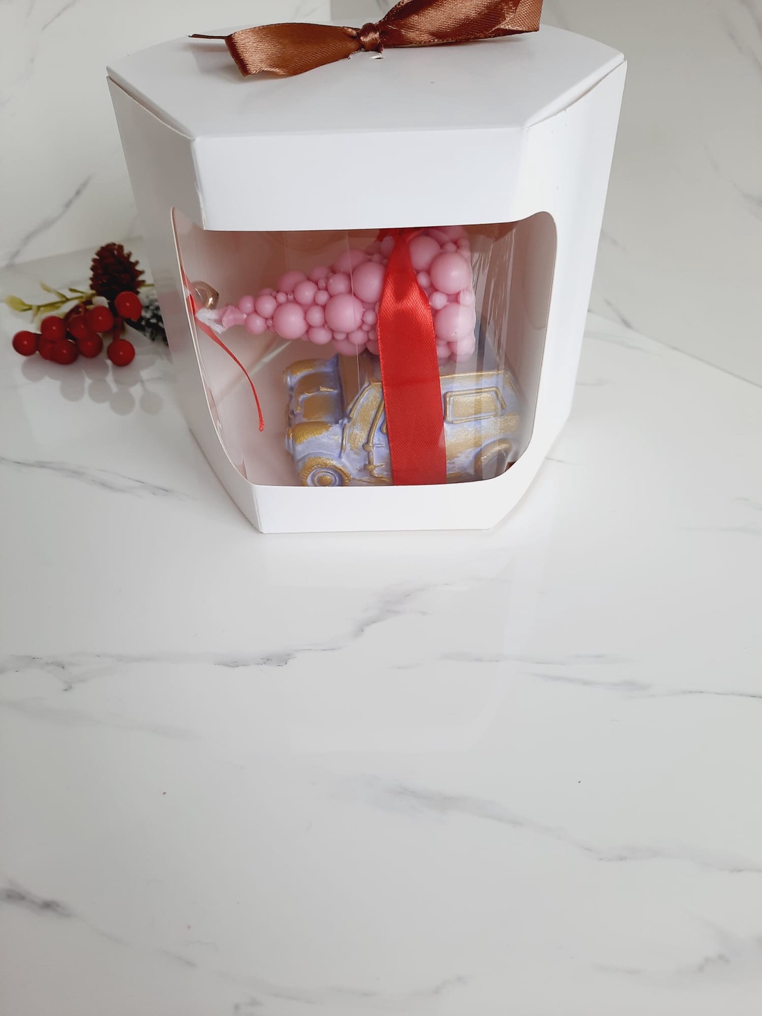 Masina cu brad lumanare - casă & stil de viață - lumânări, parfumuri, arome - lumânare - lumânări artizanale - Artynos.ro