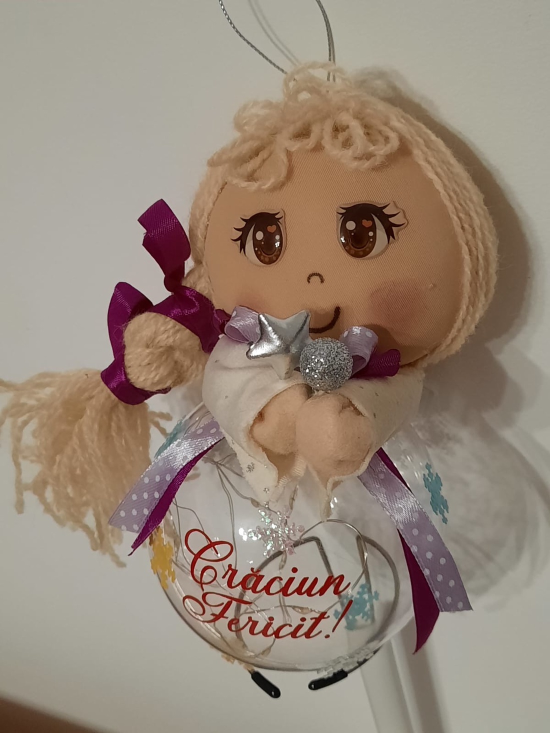 Fetita blonda decoratiune - crăciun - decorațiuni de crăciun de casă - globuri de crăciun - Artynos.ro