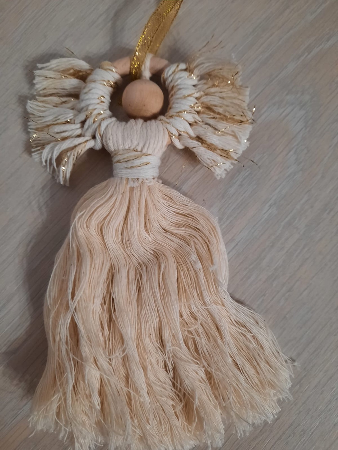 Ingeras pe cerc de lemn - casă & stil de viață - accesorii pentru decorat casa - decorațiuni de pereți, decorațiuni suspendate - decorațiuni perete, macramé - Artynos.ro