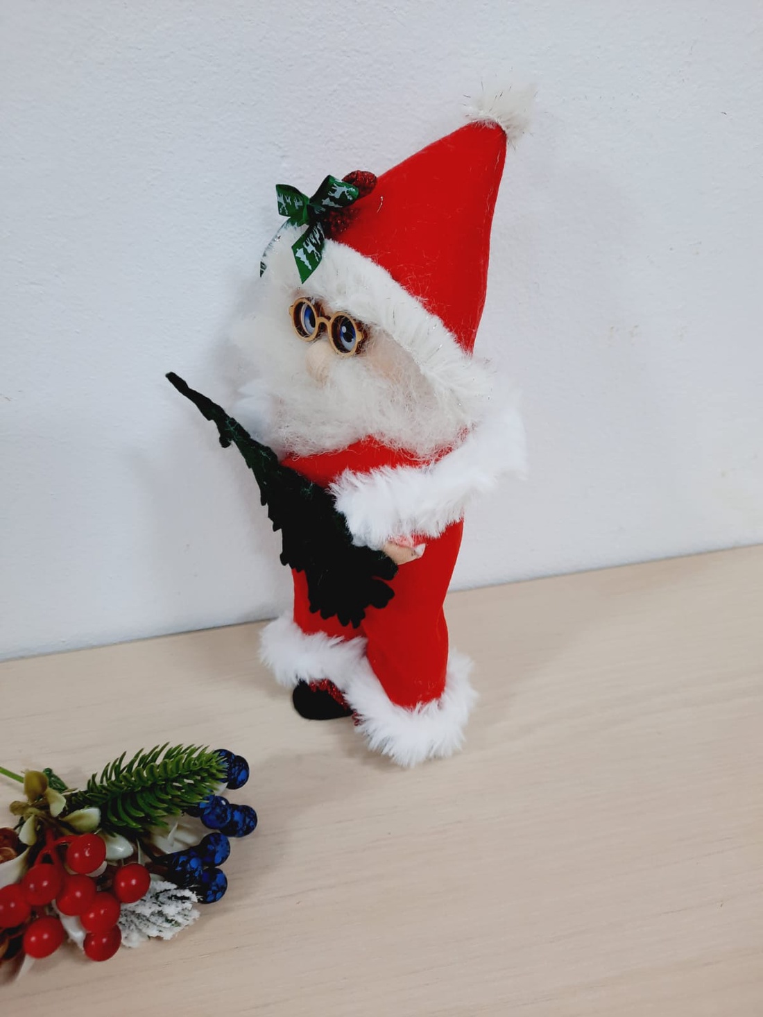 Mos Craciun - jucării și echipamente pentru copii - jucării și accesorii pentru copii - păpuși de joacă - Artynos.ro