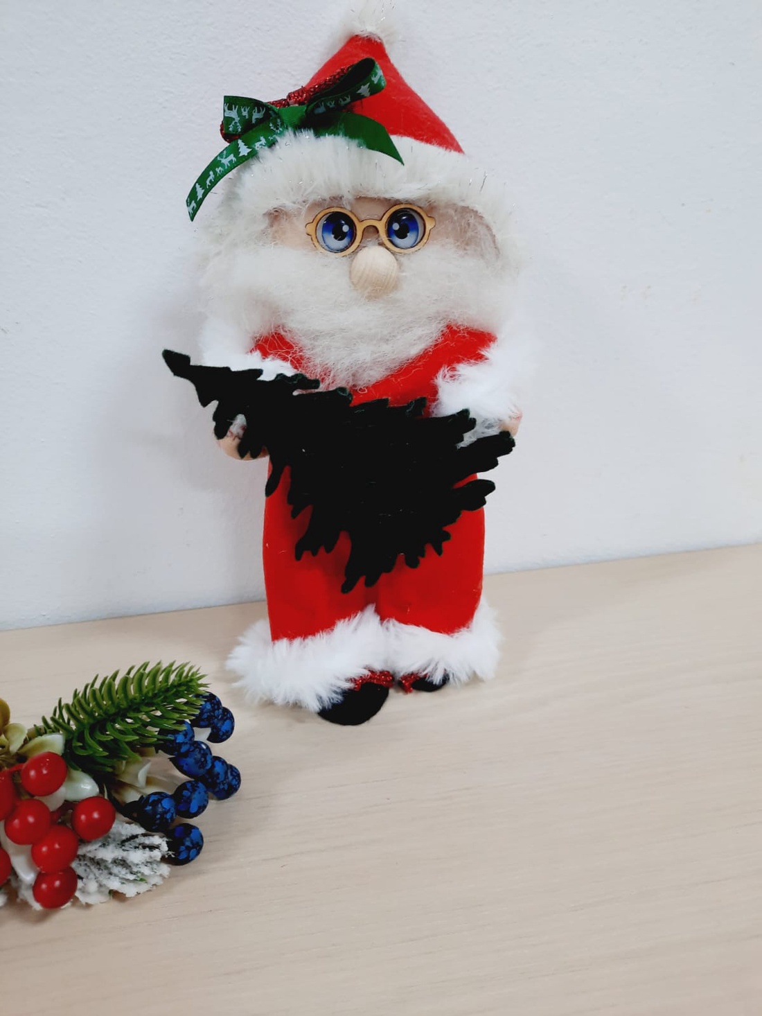 Mos Craciun - jucării și echipamente pentru copii - jucării și accesorii pentru copii - păpuși de joacă - Artynos.ro