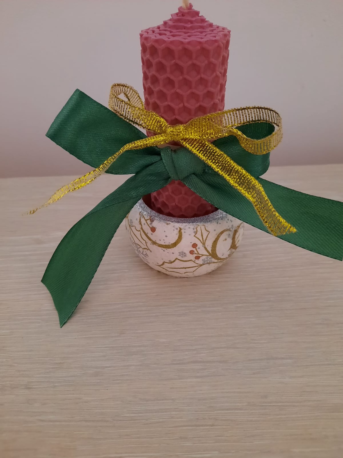 Suport  si lumanare fagure roz - casă & stil de viață - lumânări, parfumuri, arome - lumânări și sfeșnice - Artynos.ro