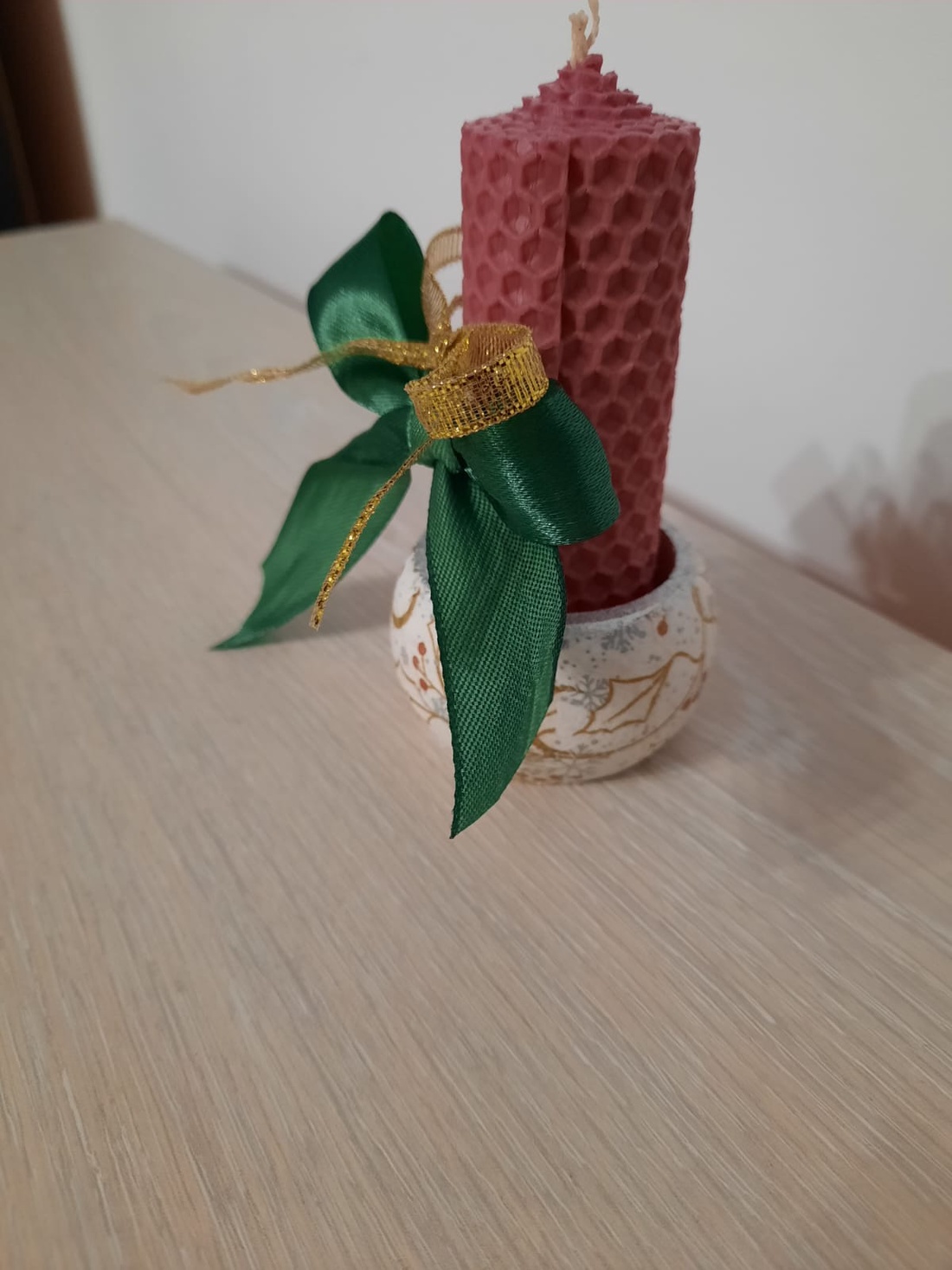 Suport  si lumanare fagure roz - casă & stil de viață - lumânări, parfumuri, arome - lumânări și sfeșnice - Artynos.ro