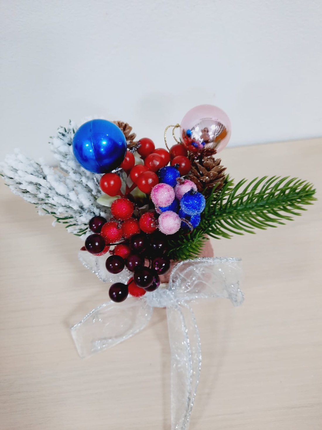 Decoratiune in recipient con roz prafuit - casă & stil de viață - accesorii pentru decorat casa - decorațiuni de masă și decorațiuni pentru rafturi  - decorațiuni de masă - Artynos.ro