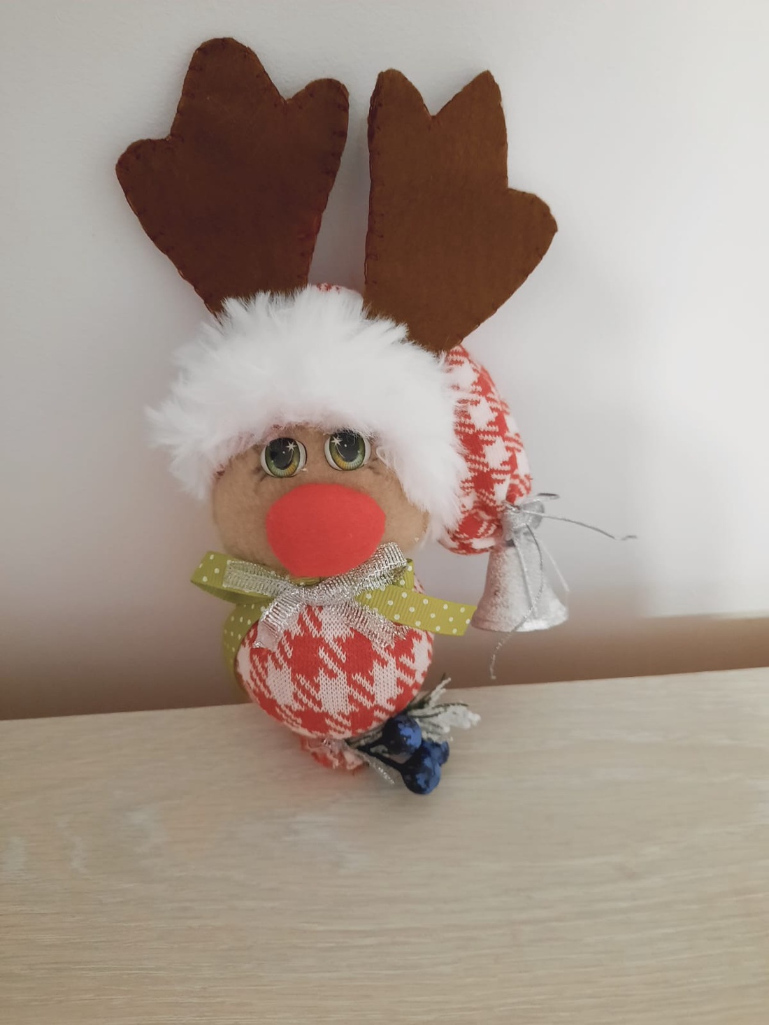 Ren mic cu clopotel  - crăciun - decorațiuni de crăciun de casă - globuri de crăciun - Artynos.ro