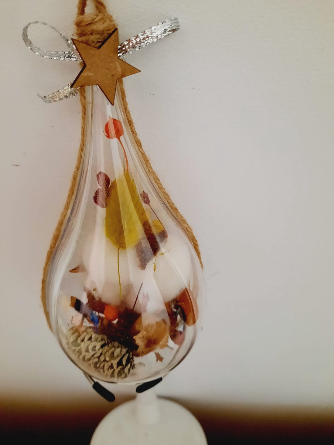 Glob lacrima cu stea si panglica argintie - crăciun - decorațiuni de crăciun de casă - globuri de crăciun - Artynos.ro