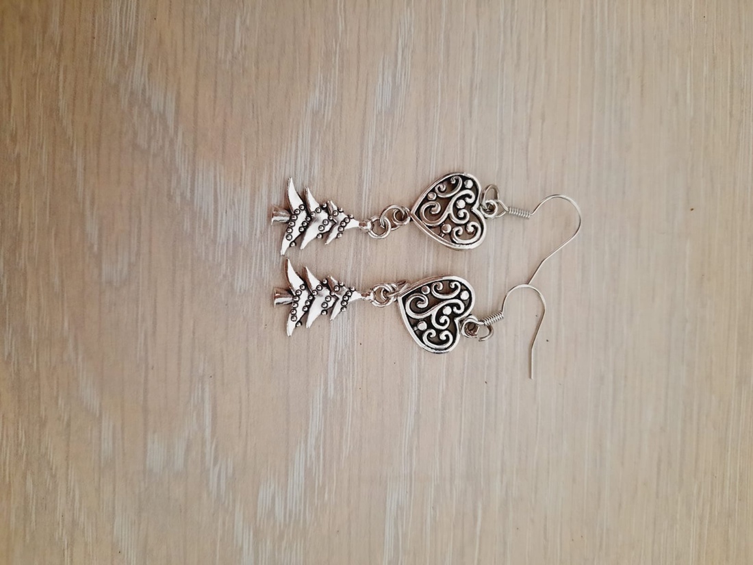 Cercei cu tortita lungi - bijuterii - cercei - cercei cu figurine - Artynos.ro