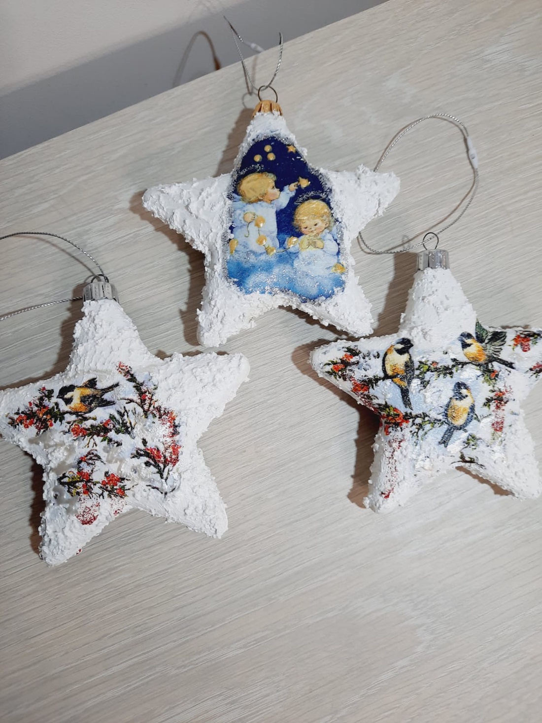 Set de trei globuri stele - crăciun - decorațiuni de crăciun de casă - globuri de crăciun - Artynos.ro