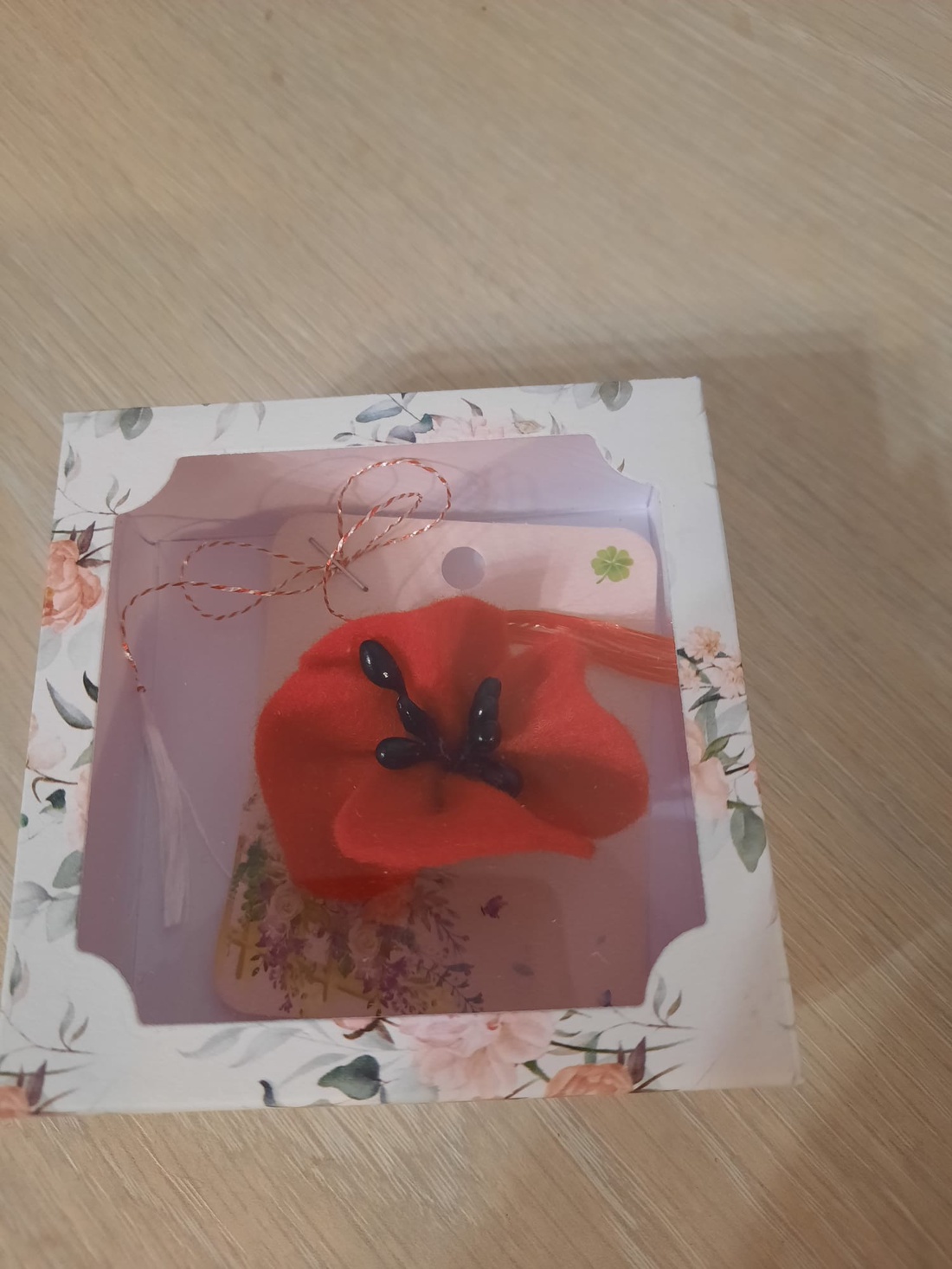 Mac mic brosa - bijuterii - broșe - Artynos.ro