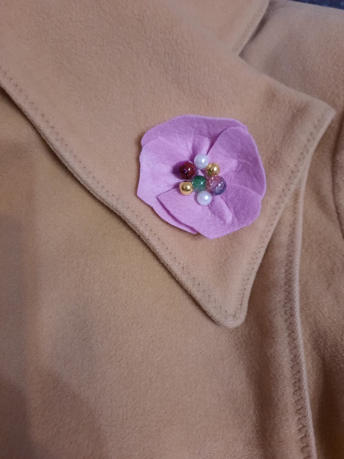 Brosa floare lila - bijuterii - broșe - Artynos.ro