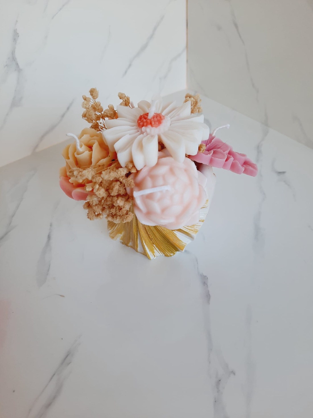 Recipient ceramic  cu flori - casă & stil de viață - decorațiuni de casă - decorațiuni de masă și rafturi - decorațiuni de masă - Artynos.ro