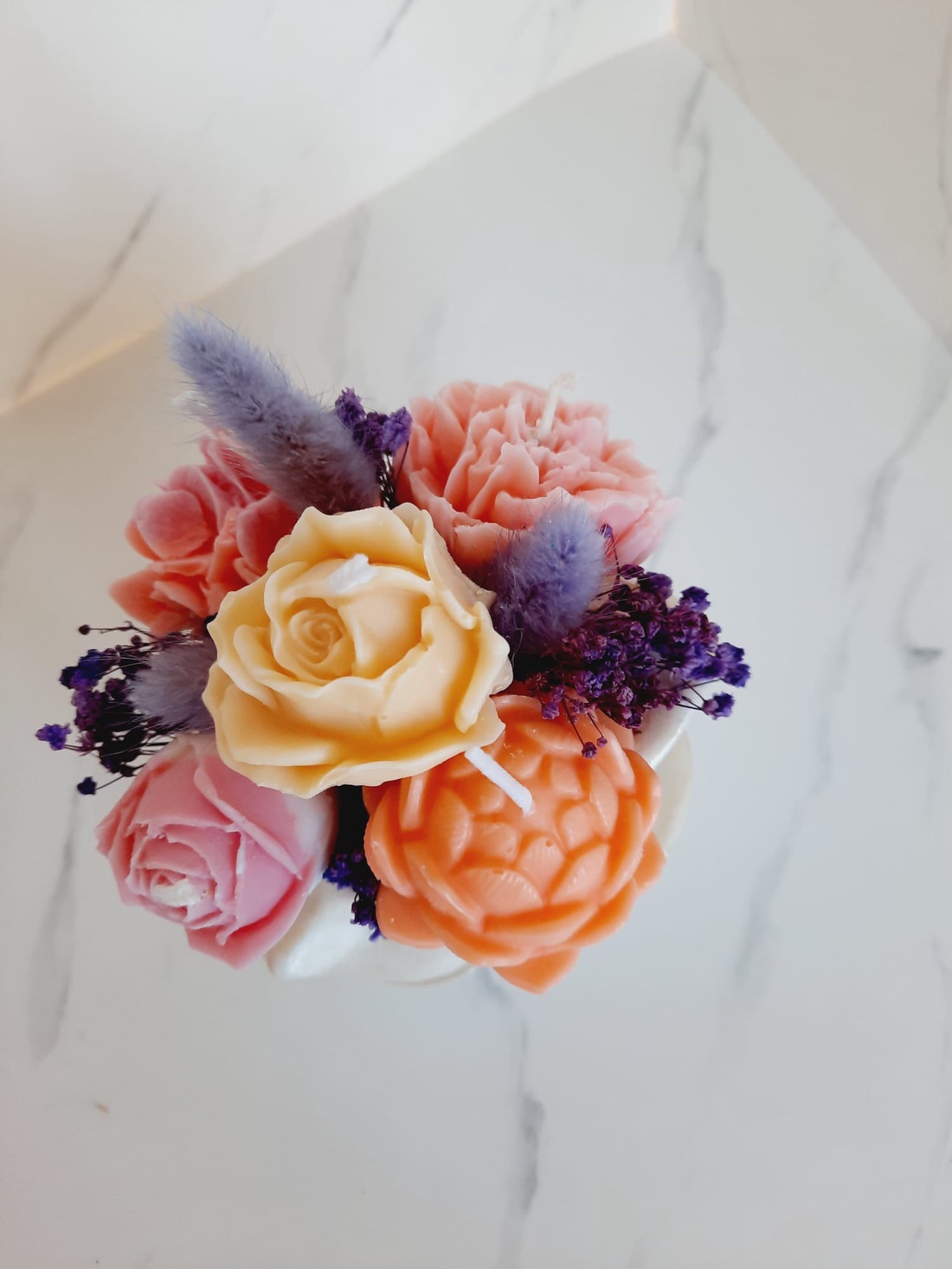 Recipient ceramic  cu flori - casă & stil de viață - decorațiuni de casă - decorațiuni de masă și rafturi - decorațiuni de masă - Artynos.ro