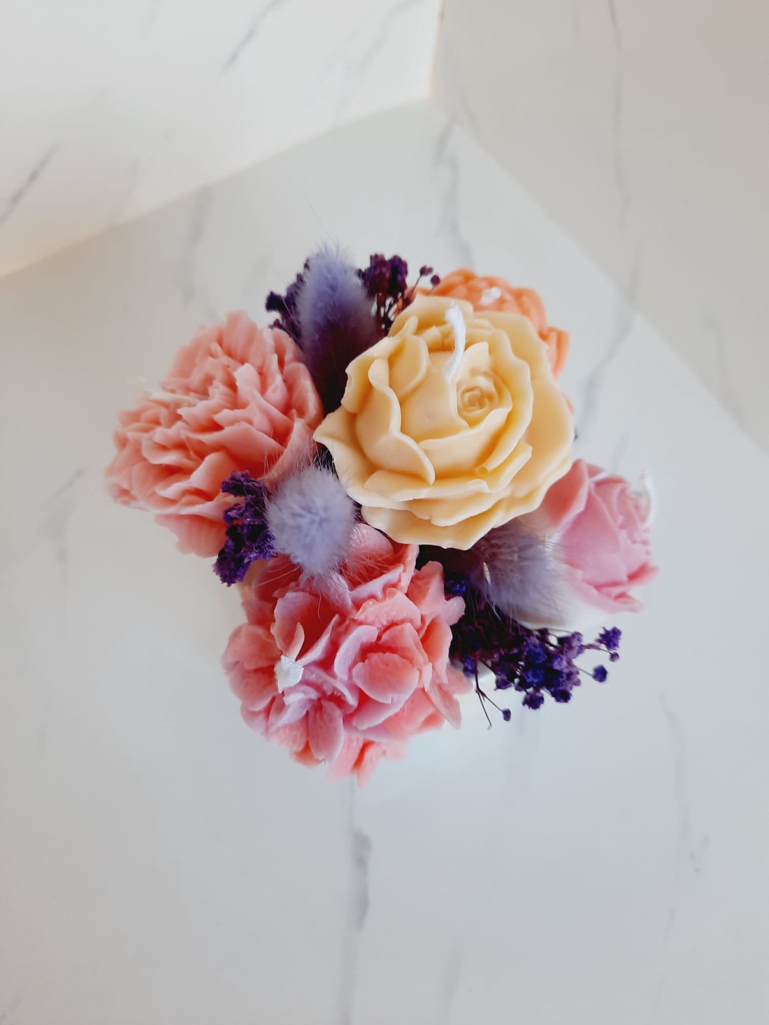 Recipient ceramic  cu flori - casă & stil de viață - decorațiuni de casă - decorațiuni de masă și rafturi - decorațiuni de masă - Artynos.ro