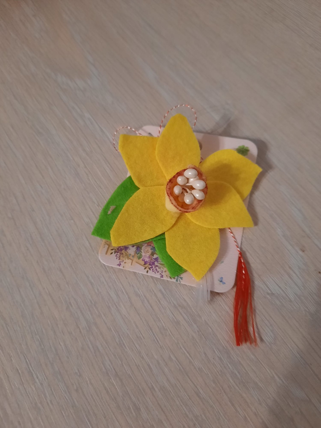 Brosa narcisa  - bijuterii - broșe - Artynos.ro