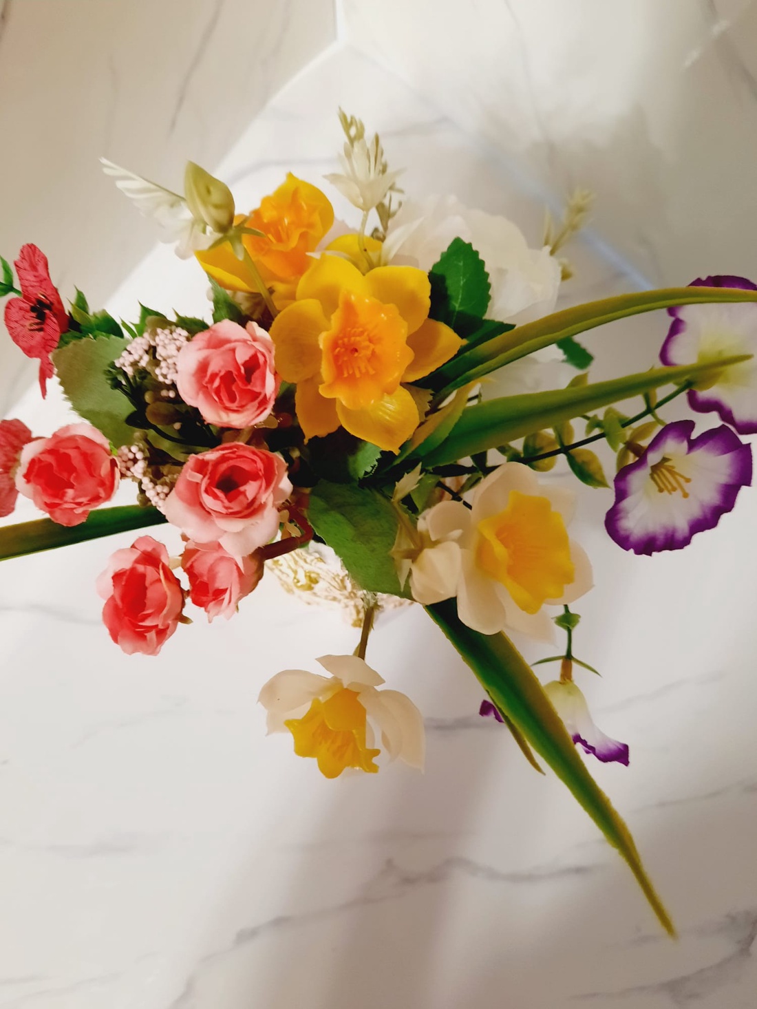 Vaza cu flori - casă & stil de viață - decorațiuni de casă - accesorii florale - buchete de flori - Artynos.ro