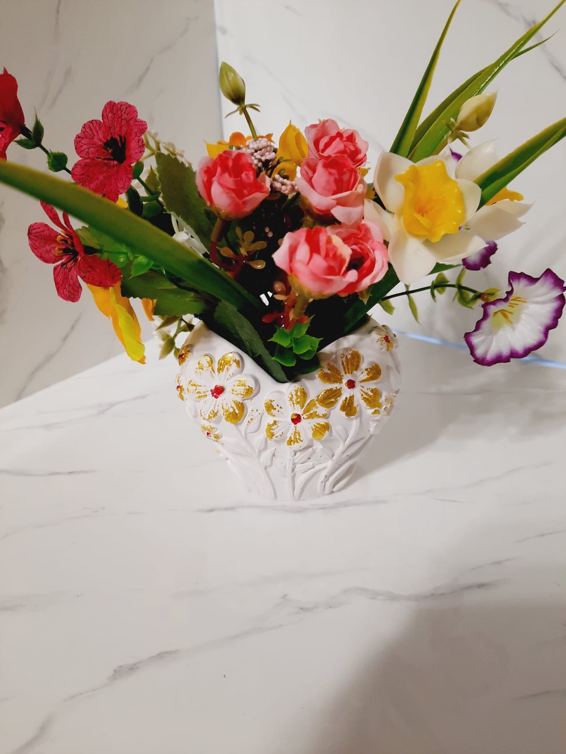 Vaza cu flori - casă & stil de viață - decorațiuni de casă - accesorii florale - buchete de flori - Artynos.ro