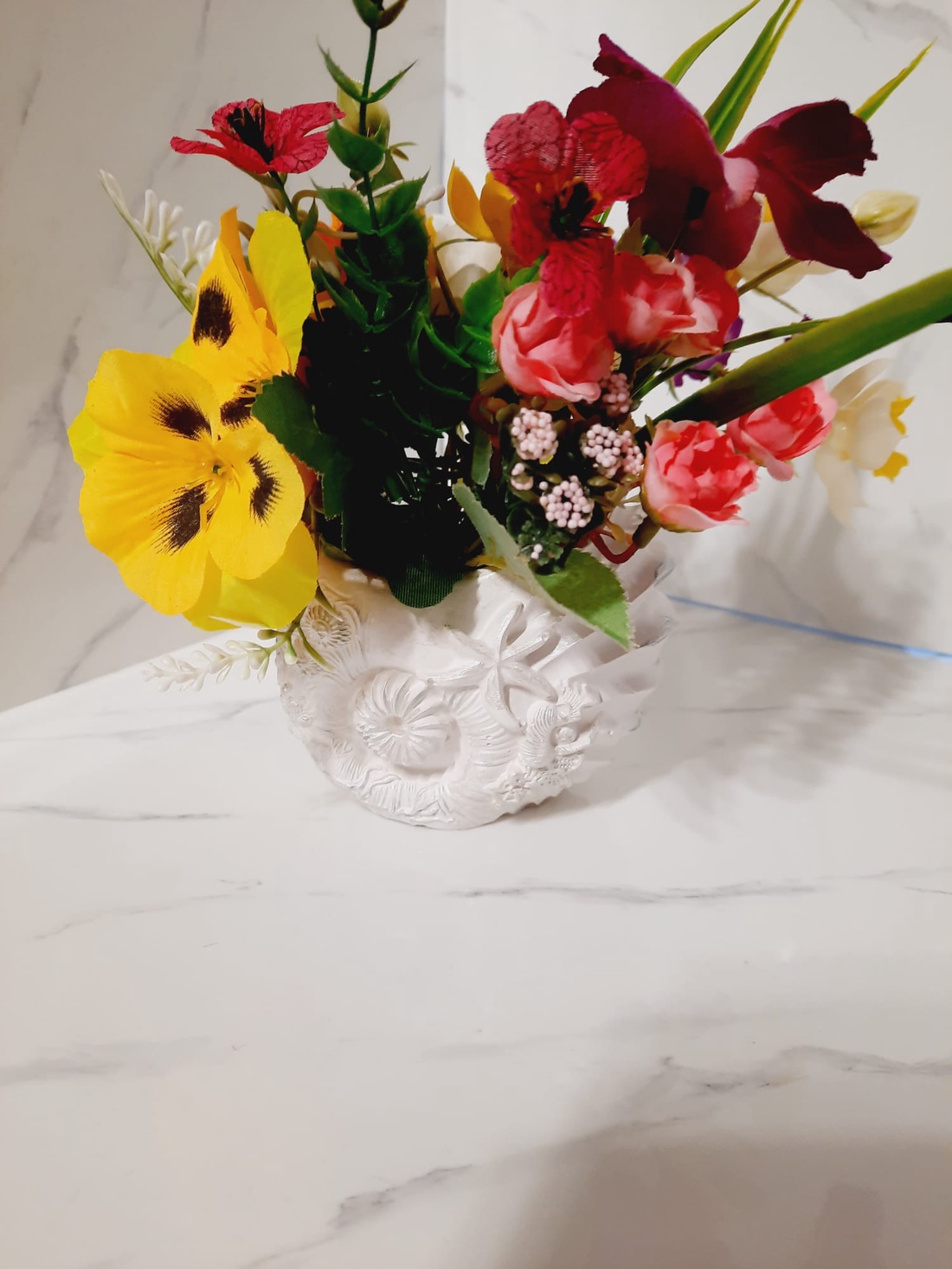 Vaza cu flori - casă & stil de viață - decorațiuni de casă - accesorii florale - buchete de flori - Artynos.ro