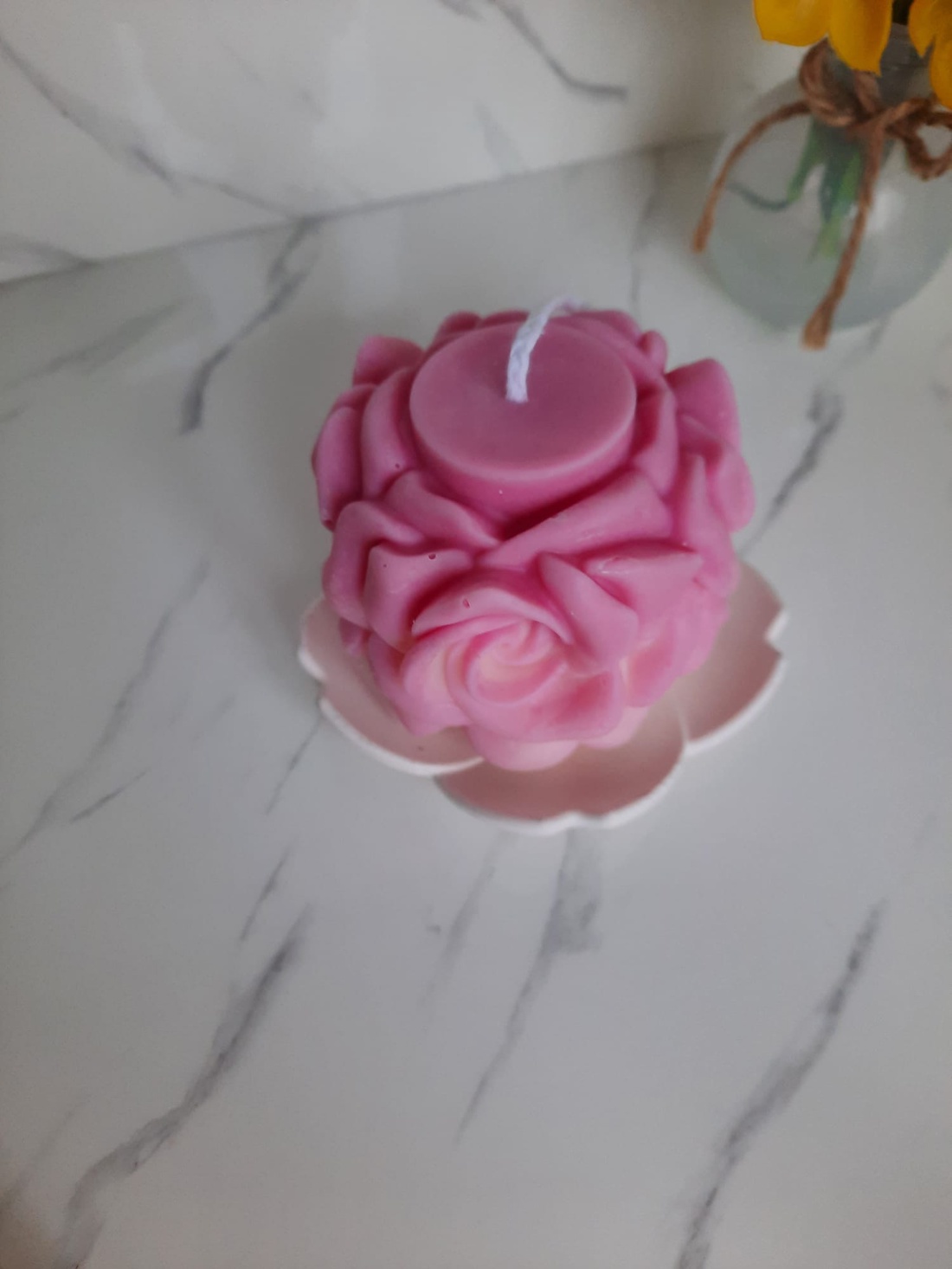 Lumanare cu trandafiri - casă & stil de viață - lumânări, parfumuri, arome - lumânări artizanale - Artynos.ro