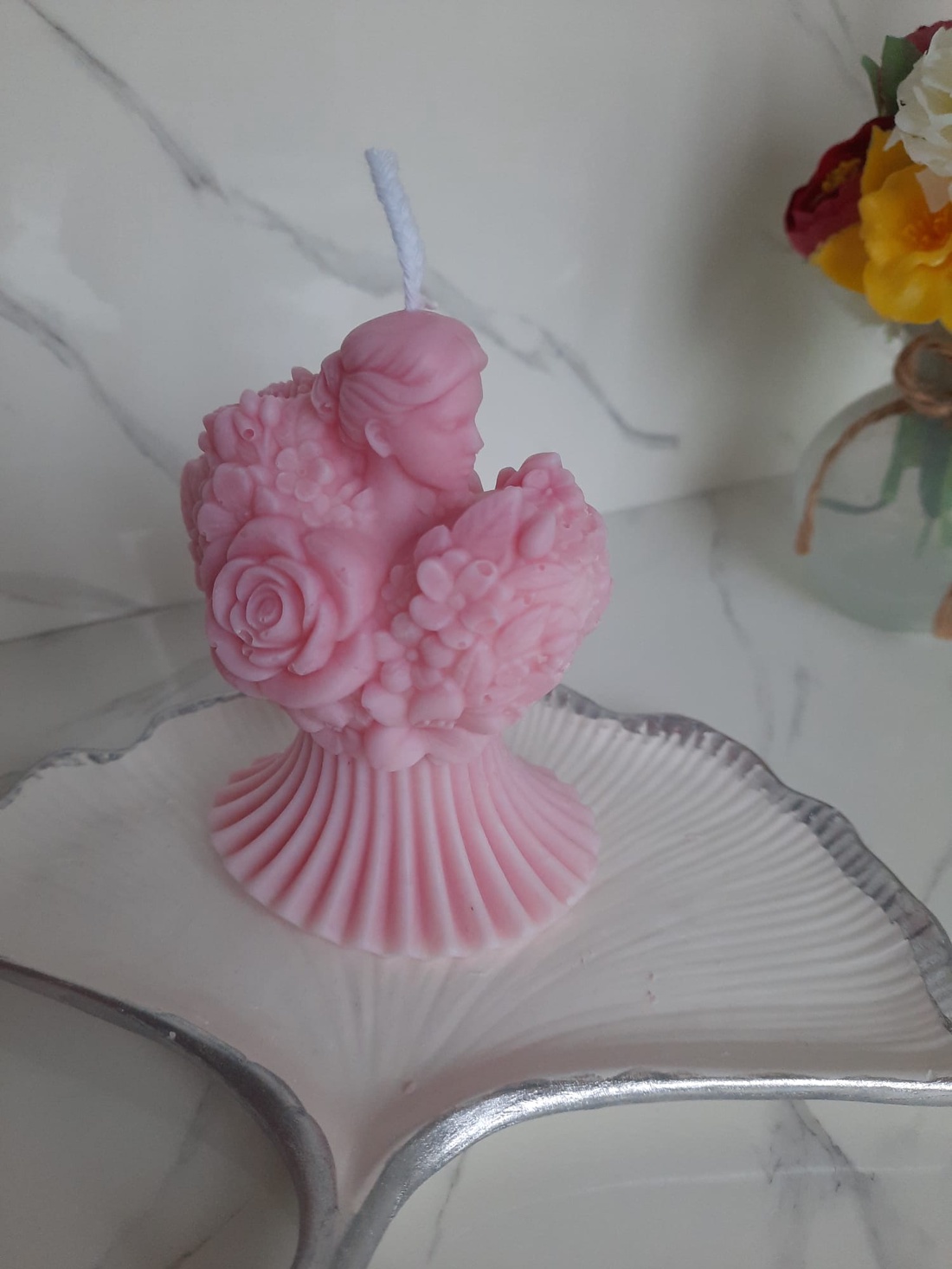 Lumanare cu chip de femeie si trandafiri - casă & stil de viață - lumânări, parfumuri, arome - lumânări artizanale - Artynos.ro