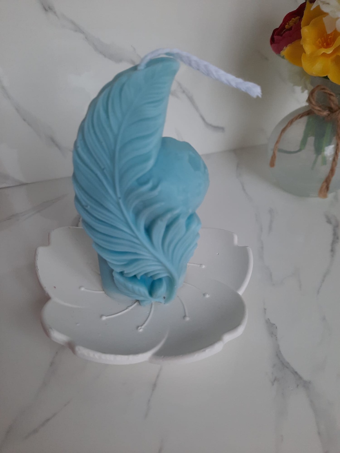 Lumanare pana albastra - casă & stil de viață - lumânări, parfumuri, arome - lumânări artizanale - Artynos.ro