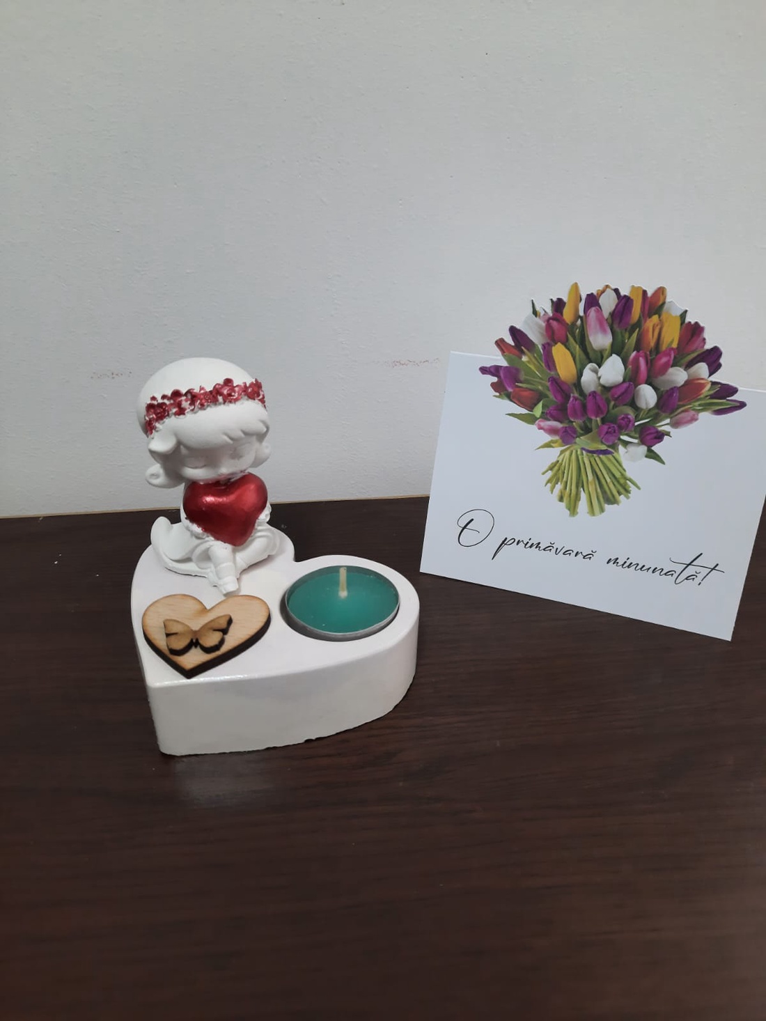 Decoratiune fetita cu inima - casă & stil de viață - decorațiuni de casă - decorațiuni de masă și rafturi - decorațiuni de masă - Artynos.ro