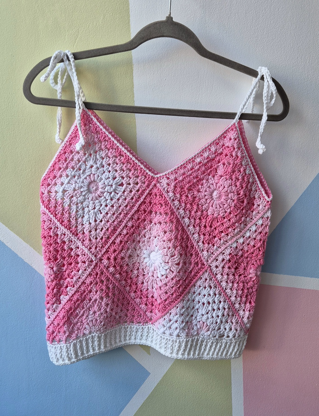 Top croșetat zori de vară - îmbrăcăminte și modă - haine damă - tricou și top de damă - Artynos.ro Top croșetat zori de vară - îmbrăcăminte și modă - haine damă - tricou și top de damă - Artynos.ro