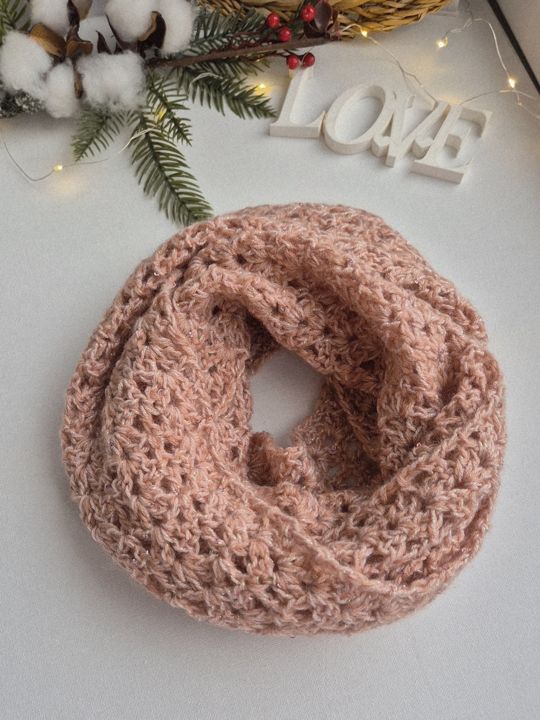 Fular Infinity Blush Sparkle  Lână, Acril și Paiete Elegante - îmbrăcăminte și modă - eșarfe, pălării, fularuri - șaluri - Artynos.ro