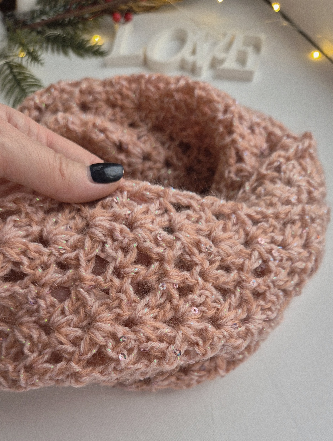 Fular Infinity Blush Sparkle  Lână, Acril și Paiete Elegante - îmbrăcăminte și modă - eșarfe, pălării, fularuri - șaluri - Artynos.ro