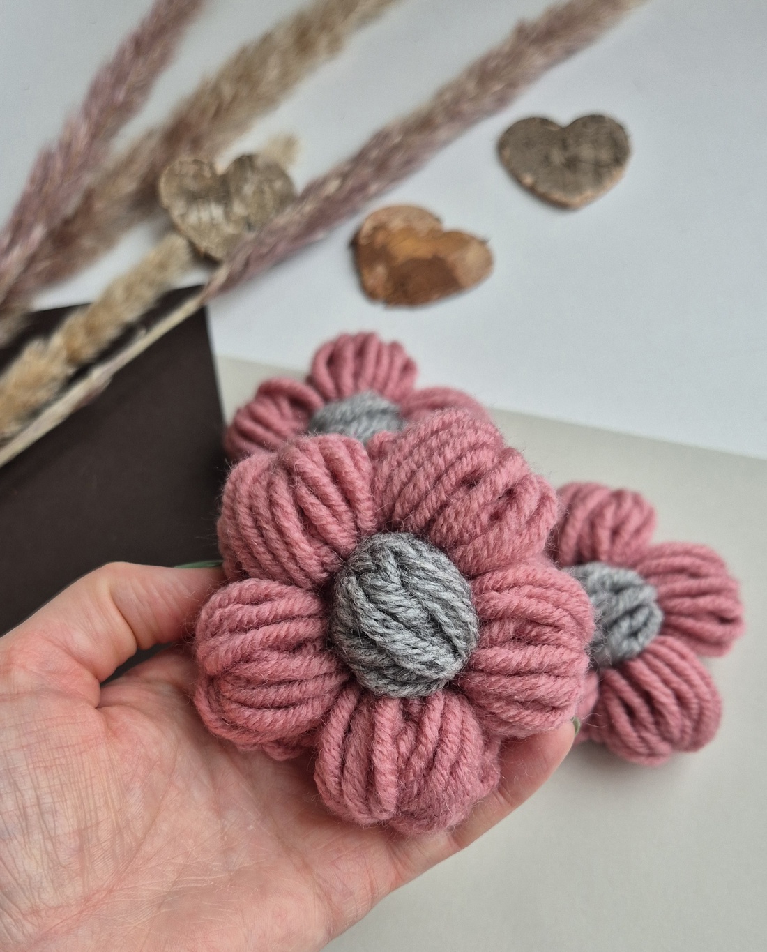 Mărțișor Handmade Tip Broșă � Flower Power Pink Dust  - bijuterii - broșe - Artynos.ro