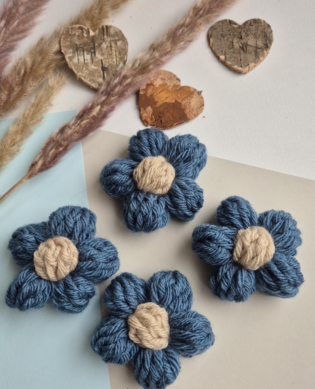 Mărțișor Handmade Tip Broșă � Flower Power Teal Sand - bijuterii - broșe - Artynos.ro