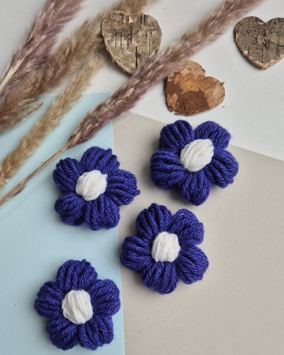 Mărțișor Handmade Tip Broșă � Flower Power Royal Blue  - bijuterii - broșe - Artynos.ro